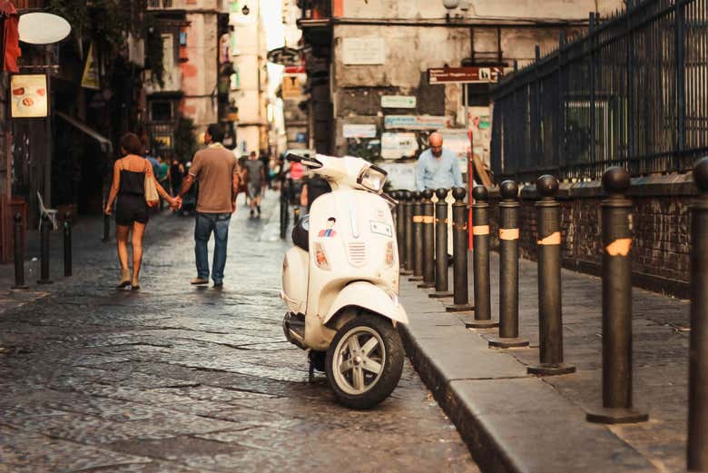 Explorer les rues de Naples